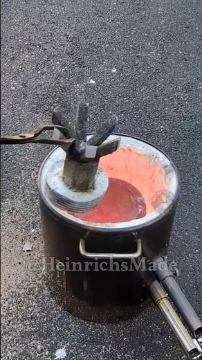 Melting Aluminum Scrap and casting an ingot #heinrichsmade #metalcasting #melting