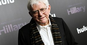 Phil Donahue, pioneering talk show host, dies at 88