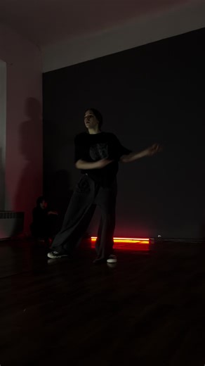 Emotional Improvisation in Creative Dance