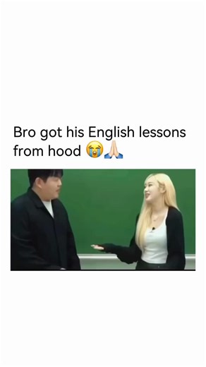 Dumb on Instagram: "Learning English—or any language—outside formal classrooms can actually be highly effective. In communities like the “hood,” language is learned through immersion, slang, and social interaction, which activates the brain’s pragmatic and social language centers more than textbook learning. Slang, idioms, and street expressions aren’t just words—they teach context, tone, and cultural nuance, helping people communicate efficiently and creatively. Linguists call this situated lea
