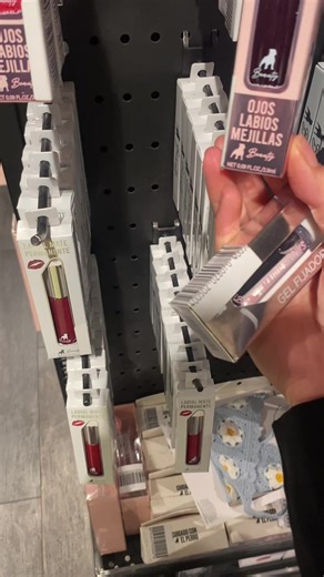 Curiosa mi segundo nombre #makeup #maquillaje #lapatraska #cuidadoconelperro #maquillajetutorial