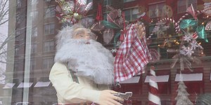 Peoples Bank sets up annual Christmas window display