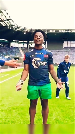 IshowSpeed Getting Humbled 😱🤫 #ishowspeed #shortvideo #viral