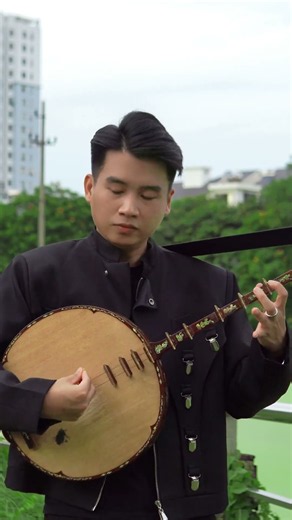 Senbonzakura 千本桜 Played in Vietnam Trung Luong Moon Lute Ver2