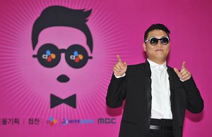 'Gentleman' Psy unveils hip-swinging dance