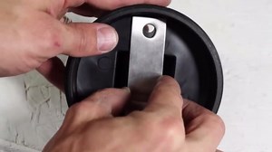 Here's How to Turn Water Into Fuel With an HHO Generator