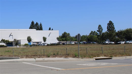 Tesla to build collision center in Camarillo, company's first in Ventura County