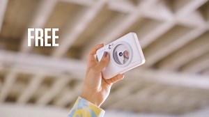 The Canon Zoemini S2 is the next generation instant camera printer that boasts a mirror, ring-light, remote shutter and live view, making it the perfect technology for selfie aficionados🤩 Shop now👉https://brnw.ch/21wEMba 👈 | DID Electrical