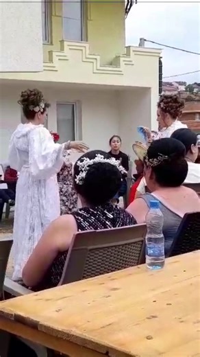 Nazlije ❤️Eris❤️mirsad (@nazlije.eris)’s videos with original sound - 𝗲𝗱 𝘅 𝗹𝘆𝗿𝗶𝗰𝘀