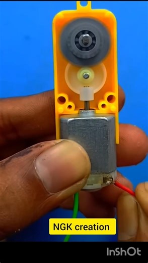 Mini DC Motor Experiment | Simple DIY Science Project ⚡💡 #Shorts