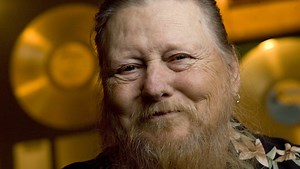Mickey Jones, Simi Valley fixture with Hollywood and musical fame, dies at 76