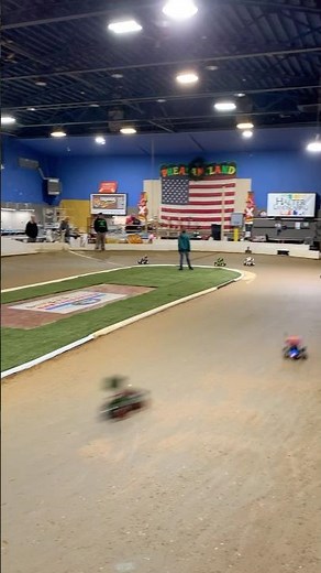 RC sprint cars flying around the new indoor dirt oval track #rccars #rcracing