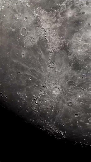 Uno de los vídeos de mayor calidad de la luna, 60 Megapixeles