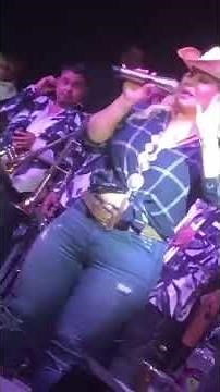 Chiquis Rivera - Paloma Blanca ● VIVO