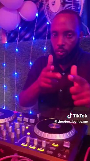 vibes so high at Shooters lounge 🎚🎛 #fypシ゚viral #EndlessEnjoyments #tiktokmubende