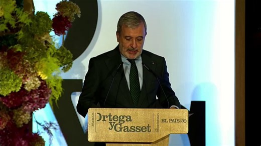 🤔 Quan el poder vol decidir què és veritatHi ha anuncis polítics que, per molt ben embolicats que vinguin, fan olor de naftalina. I l’anunci de Jaume Collboni de crear un Observatori contra la Desinformació n’és un exemple perfecte.La pregunta és inevitable: qui decideix què és mentida? L’Ajuntament? El govern municipal? Els mateixos que tenen interès directe a protegir el seu relat?Aquí hi ha el problema de fons: no parlem d’una universitat independent, ni d’un organisme plural, ni d’un espai 