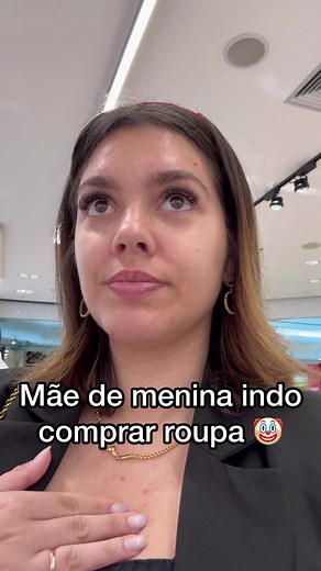 Roupa Infantil: Sexualização e Controvérsias na Moda Infantil