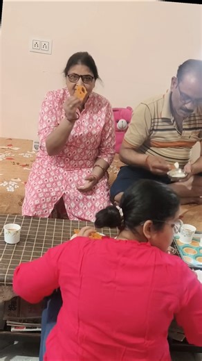 Sunday के दिन जलेबी समोसे और घर के हजारों कम#sunday #shorts #vlog