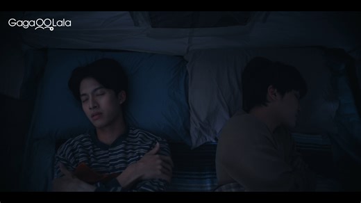 🎸"Rearrange" EP5 ⠀ ⭐Starring:⠀ Flute Chinnapat Marc Thanat It's not like Win has decided to change his future just to make sure Nut is alive and happy... the least he could do is hug Nut when he's cold, right? Watch here ▶️ https://bit.ly/3UYOu9S ⏰ TUE 12MN GMT 8⠀⠀⠀⠀ ⠀ 🌏 Available worldwide (except Thailand)⠀ #GagaOOLala #BL #BoysLove #ขอฟังอีกครั้งเพลงรักของเธอ | Gagaoolala - Find YourStory