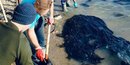 Russian tankers sink, spilling thousands of tons of oil in Kerch Strait
