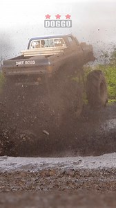 Dirt Boss Mega Truck Gets Buried at Plantbamboo Mud Park #mudding #mud #mudtruck #trucksgonewild | Moto Doggo