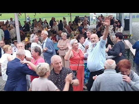 Piękny utwór o rozstaniu dziewczyny z żeglarzem pośpiewał Wojtek z Kapelą Mariusza Stradomskiego