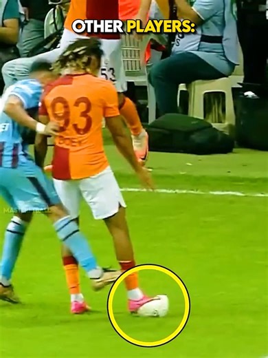 Other Players vs Ball + Him ☠️