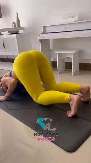 Hot Yoga Full Body Stretching Routine - Contortion Hot Yoga Poses - Total Body Stretch & Flexibility