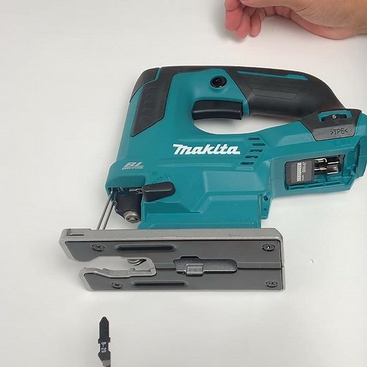マキタ 10.8V 充電式ジグソー スライド式 JV103D ブレード着脱方法