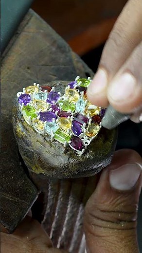 So wird ein ShopLC-Schmuckstück wirklich zum Leben erweckt. #schmuck #Schmuck #manufaktur #shoplc