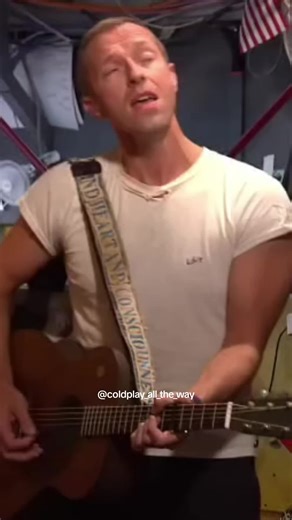 Orphans, the most bittersweet gem from 2019 album Everyday Life. #coldplay #chrismartin #everydaylife