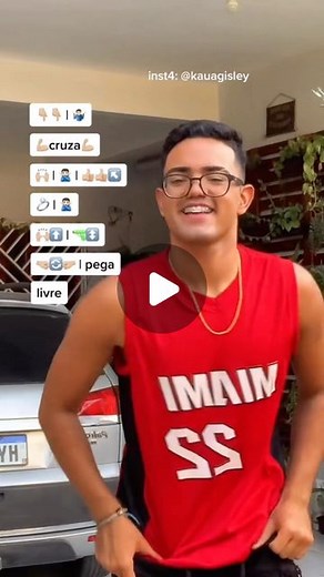 Kauã Gisley on Instagram: "Segue eu p ficar por dentro das dancinhas 朗﫶 dc: @_fidelisx | #reels #explore #tutorial #kauagisley #dancinha ta assim pq ta boladona"