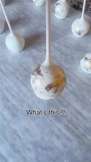 Sophie - Custom Dessert Decorator on Instagram: "I absolutely love what I call the “sponging” technique for applying edible shimmer as a base to any dessert! Want to know how? Comment “TEACH” below and I’ll explain! ##Sophinthekitchen #foodie #foodies #foodiesofinstagram #favors #dessertstageam #dessert #desserts #dessertable #dessertsofinstagram #beniciabaker #vacavillebaker #solanobaker #fairfieldbaker #cottagefoodbaker #chocolate #napa #solanosmallbusiness #napavalley #chocolate #vallejobaker