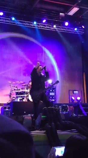 Breaking Benjamin - So Cold (clip) 5/3/17