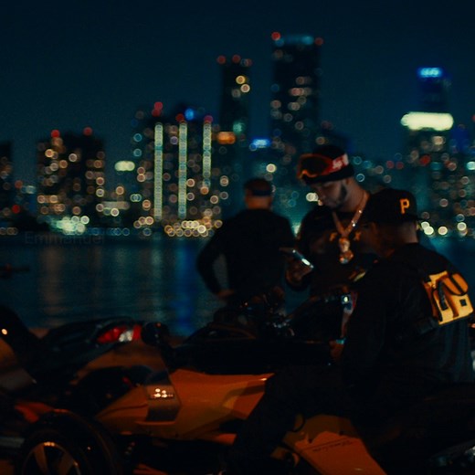 Anuel AA goes behind his album #Emmanuel in a new short film documenting the people and places that formed the superstar. Listen to the album featuring the exclusive film now: apple.co/-Emmanuel | Apple Music