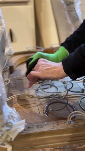 🪡 À l’atelier cette semaine #tapissier #shorts