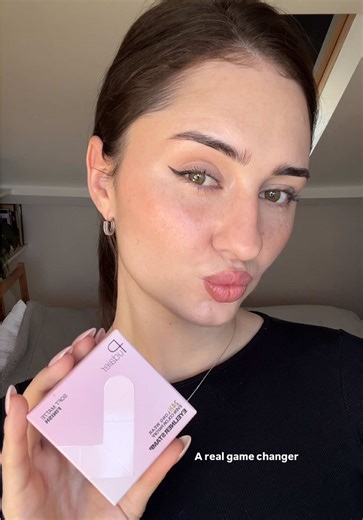 Effortless Winged Eyeliner in Seconds