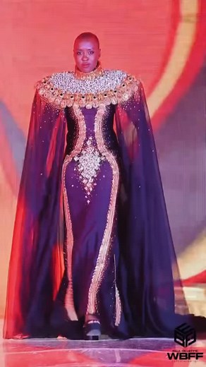 1K views · 4.8K reactions | #fashionshow #model #belleza #diseñadoreditorial #fashionmiamistyles Gracias @lezachasboutique @wbffentertainment @forthestarsfashionhouse | Katia Aislen Perez | Facebook