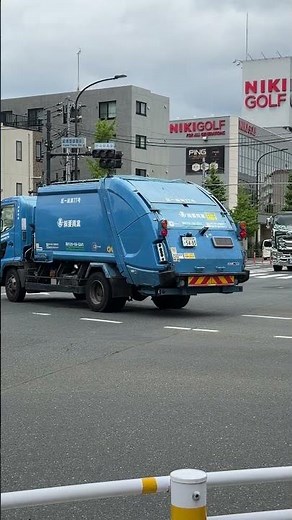 右折していくゴミ収集車 #働く車 #のりもの大好き