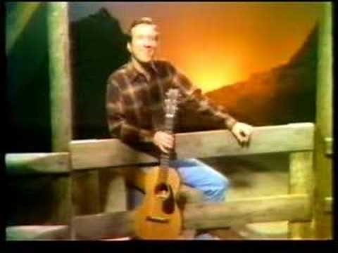 Marty Robbins Sings 'The Strawberry Roan.'