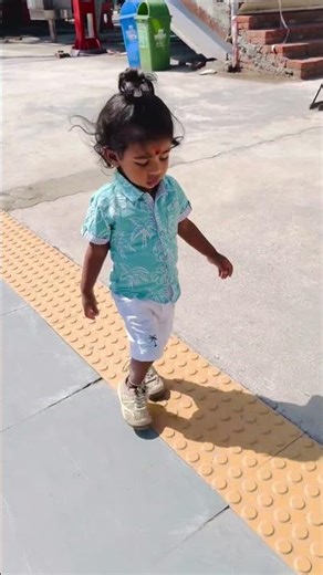 Little Manik#ytshorts #trending #viralshorts #babyshorts#viral #train #popular #song#jonny #old