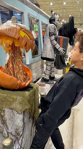 Spirit Halloween’s Best Jump Scares 😂 (Gourdo Returns)