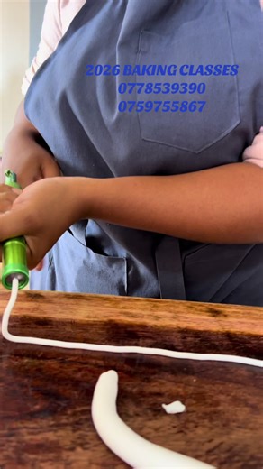 FROM SCRATCH TO A PRO BAKER 🧑‍🍳 🍰.. FEBRUARY INTAKE STARTING ON 2nd.. Registration is open for groups and individuals,, for weekend and weekdays Classes. #ugandatiktok🇺🇬 #february #uganda #baking #bakinginkampala