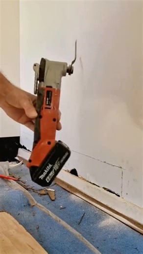 12 reactions · 9 comments | @fitzysplastering shows us the easy way to cut out plaster using the multi-tool No mess, no stress – just clean cuts every time. #WallboardTools #fitzytips #Multitool #Plastering #wallpro | Wallboard Tools | Facebook