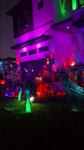 Craziest Halloween Houses in Florida! 🕸️ Animatronics, Lights & Jumpscares!
