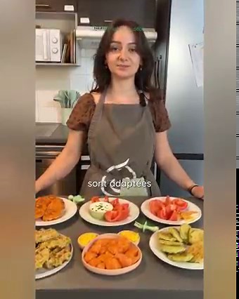 BATCH COOKING POUR BÉBÉ 💚⁠ ⁠ Grâce à cette méthode de cuisine, préparez tous les petits plats de la semaine pour bébé ! 😍⁠ ⁠ ⏰ Vous gagnez du temps tous les soirs de la semaine parce qu'il n'y a plus qu'à réchauffer les petits plats.⁠ ⁠ ⚡️ Alice vous donne ses petites astuces et conseils pour gagner du temps en cuisine ! ⁠ ⁠ ⭐️ Sur le site et dans l'application, retrouvez des nouveaux menus chaque semaine, composés de repas variés et équilibrés, qui s'adaptent à l'âge et aux besoins spécifique