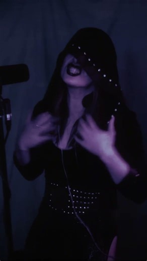 This song means everything to me… 🖤 Female metal vocalist raw emotional performance #dream