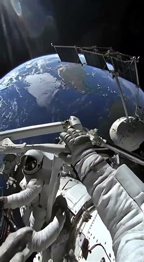 Astronaut Helmet Camera: Routine Spacewalk