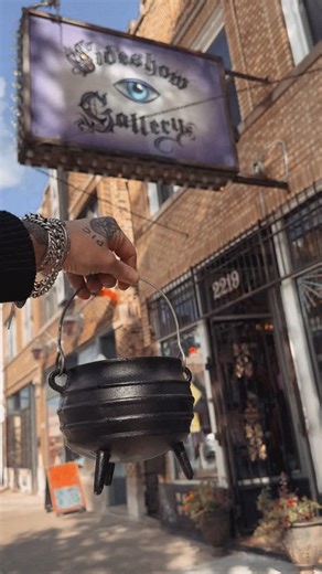 We are here for all your last minute Halloween tricks, treats, decor and more! 🎃 If you’re looking to gather all the fun things for your Halloween celebrating, come and check them out during our Halloween Pop-Up today from 1-5p (the shop is open regular hours 12-7p)… all Halloween paper decorations are 20% off. | Sideshow Gallery