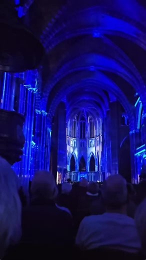 À Bordeaux - luminescence #luminescence #bordeaux #cathedral
